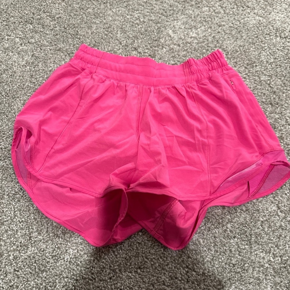 lululemon athletica Sonic Pink Hotty Hot Shorts 4”